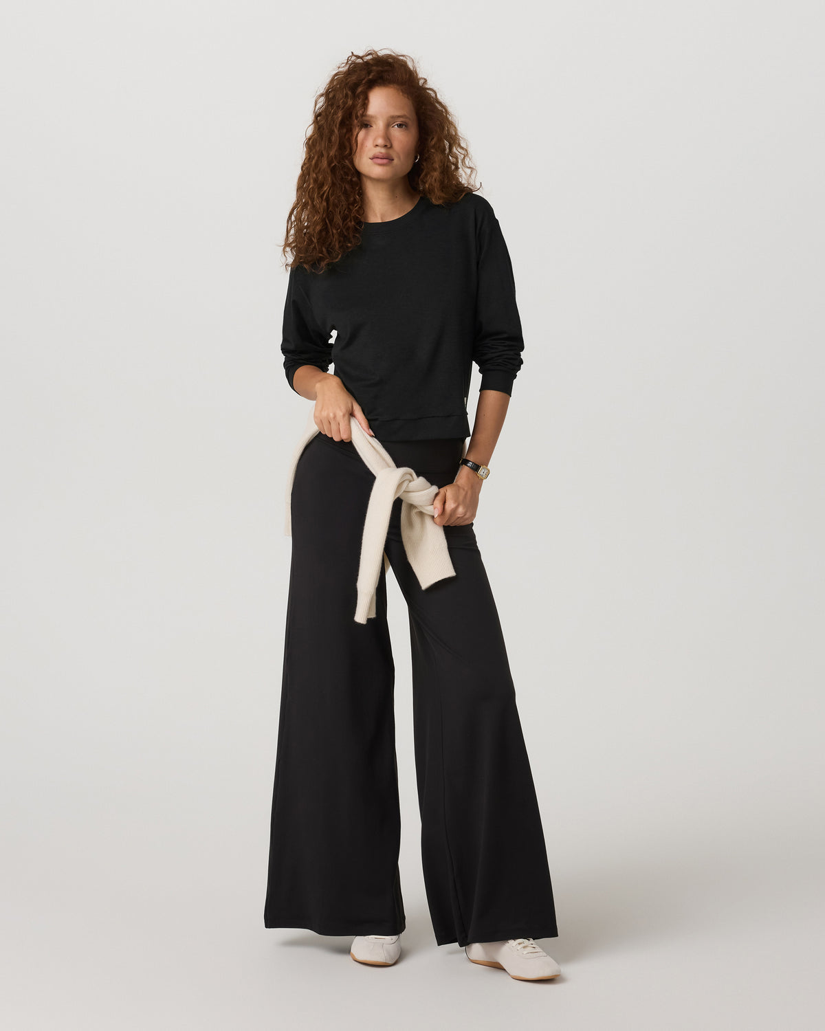 Halo Modern Crew Women's Black Heather Sweatshirt - Vuori