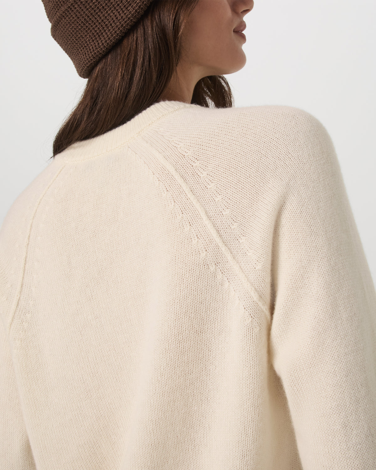 Émilie Cashmere Crew Women's Porcelain Pullover - Vuori