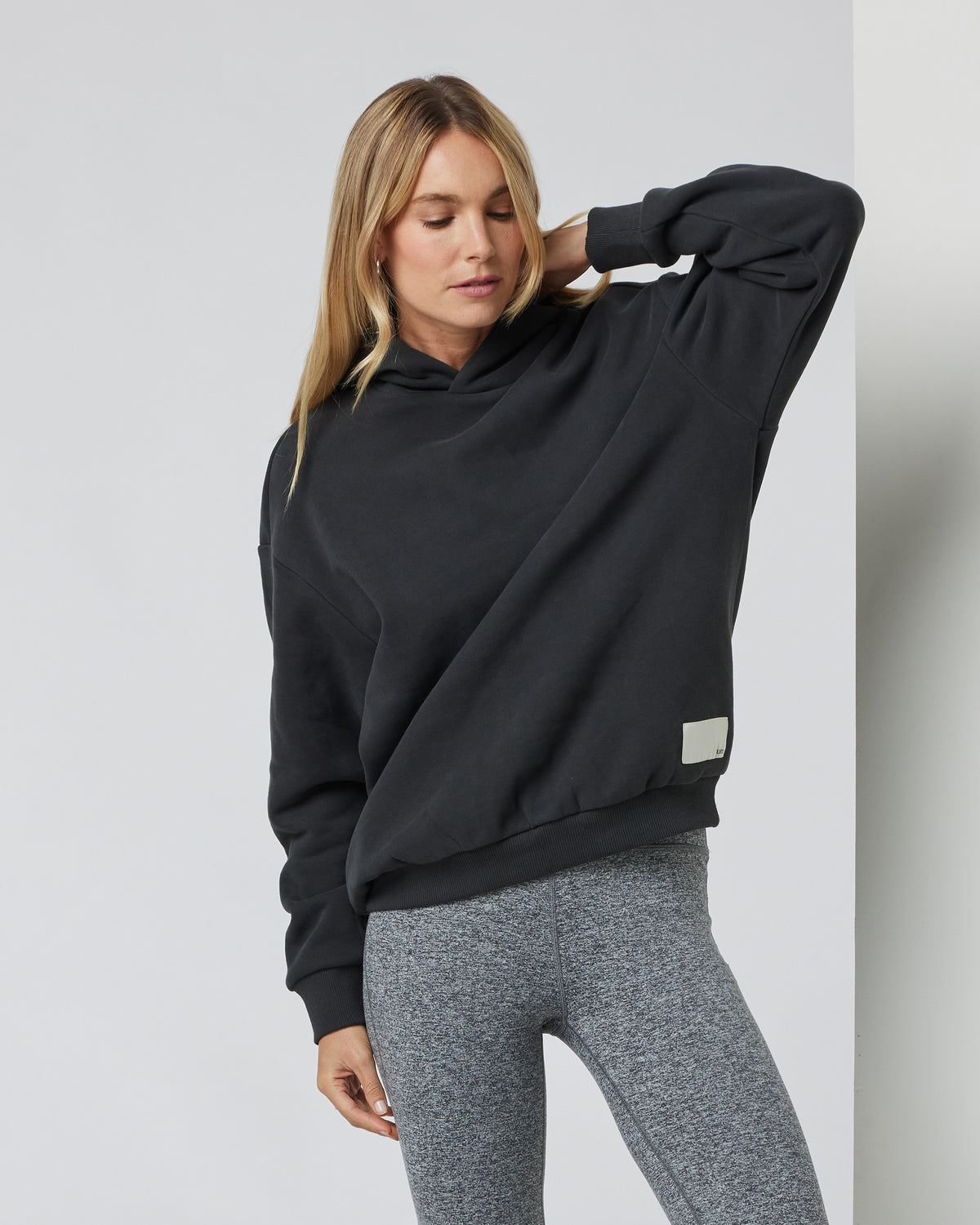 Restore Oversized Hoodie Washed Black - Vuori