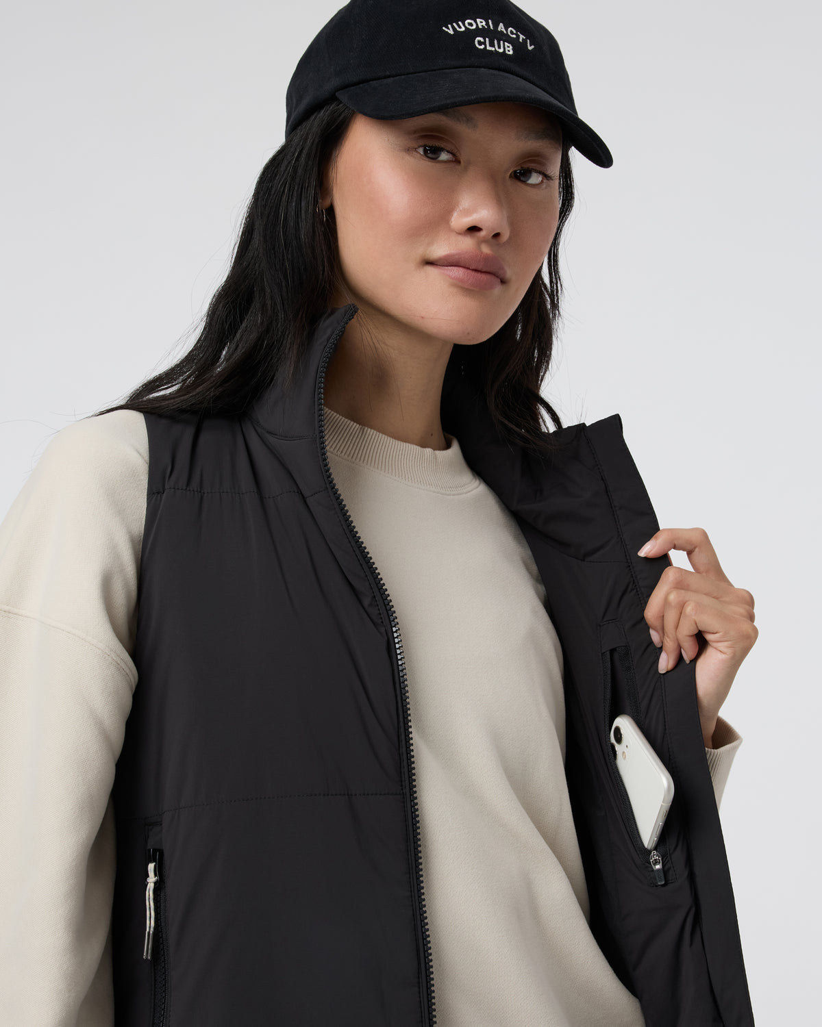 Canyon Insulated Vest Women's Black Vest - Vuori