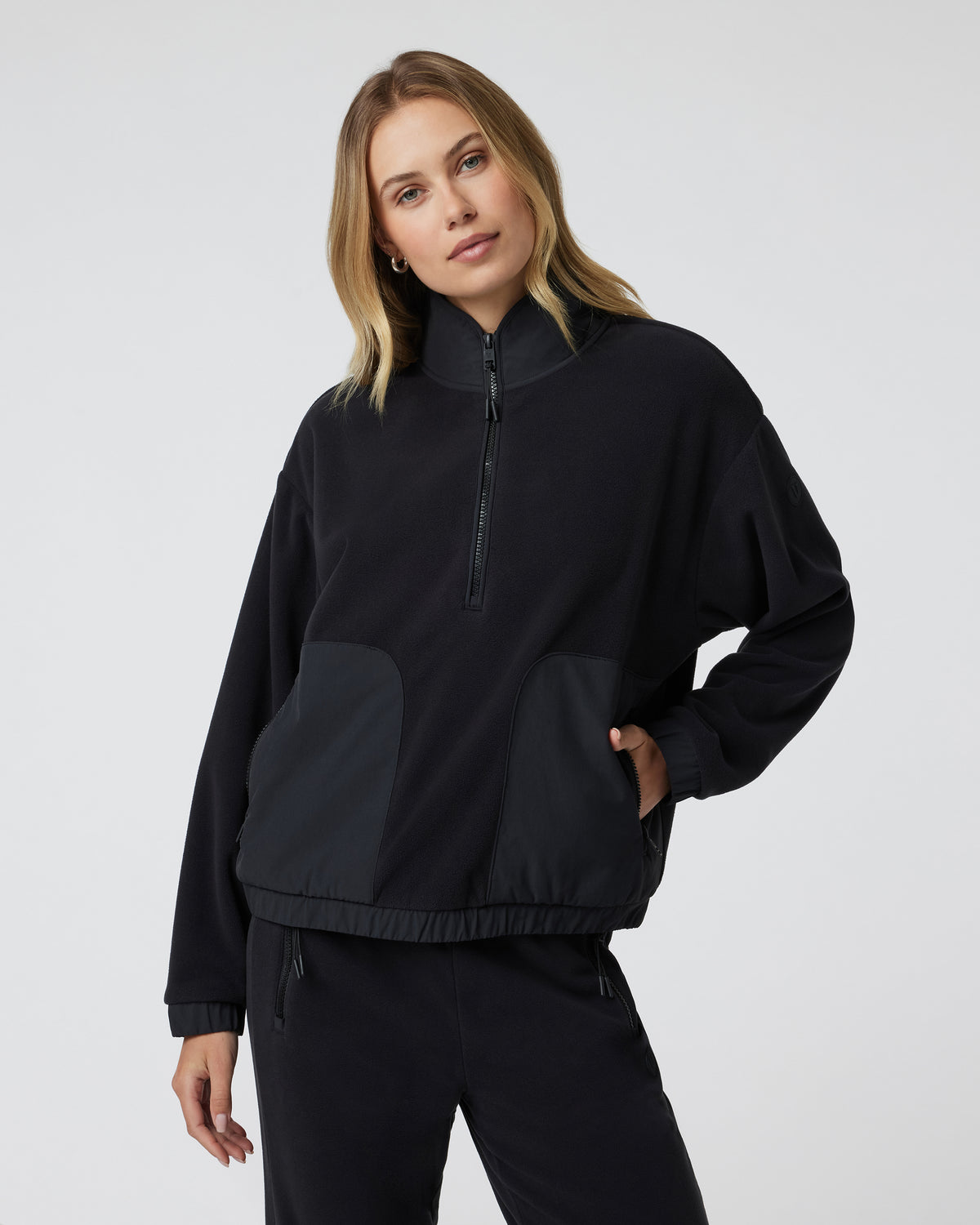 Women's Aspen Half Zip Black Fleece Pullover - Vuori