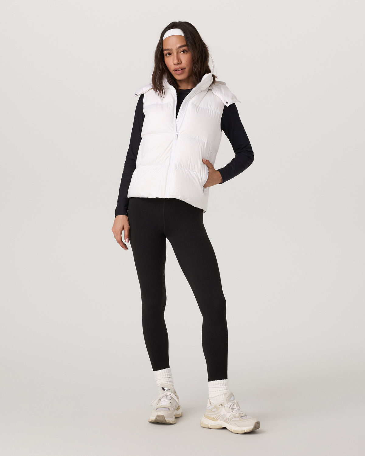 Alta Down Vest Women's White Sleeveless Vest - Vuori