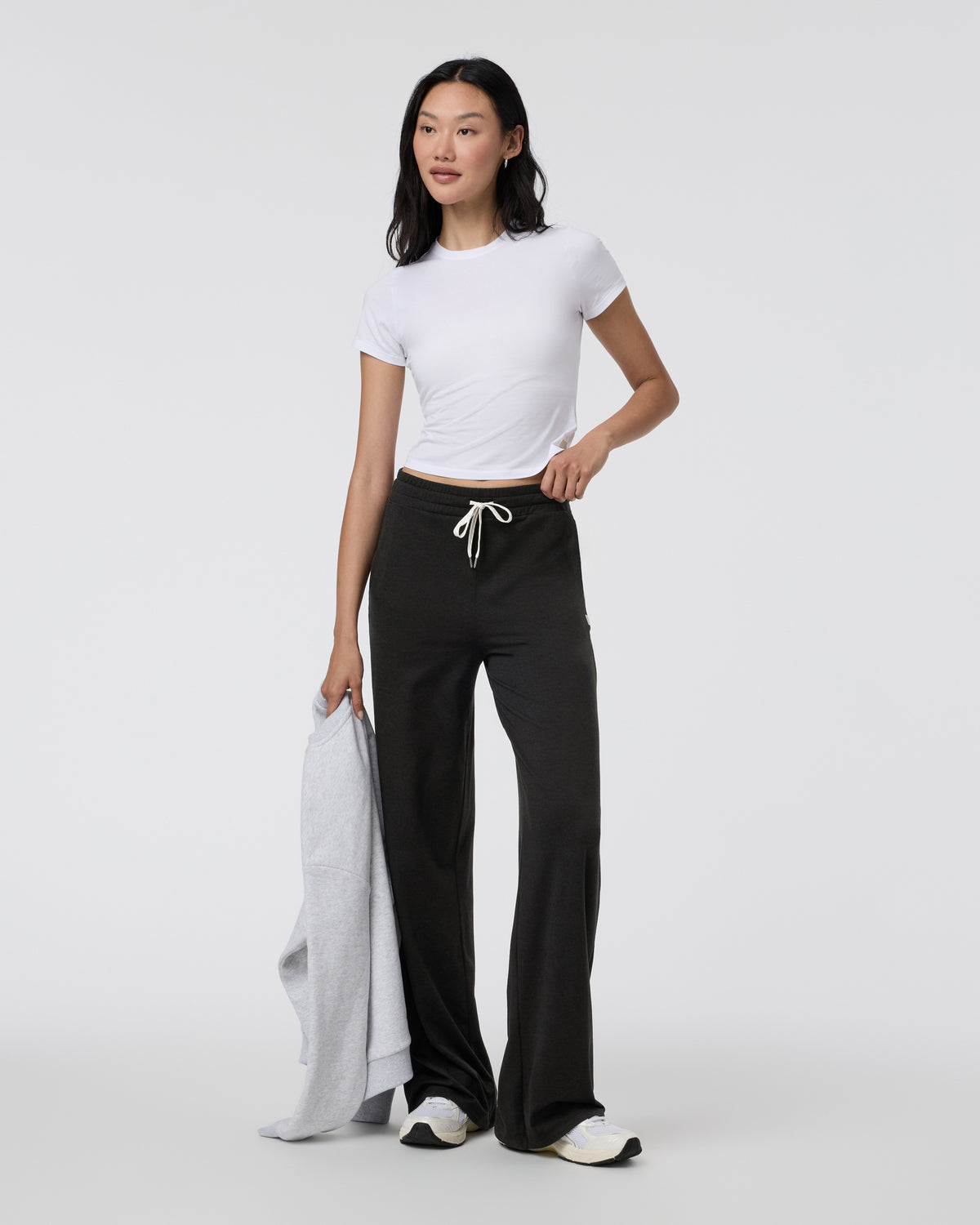 Halo Essential Wideleg - Long Black Heather - Vuori