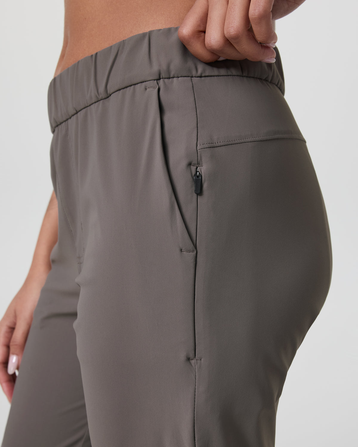 Miles Ankle Pant Women's Chia Cropped Pants - Vuori