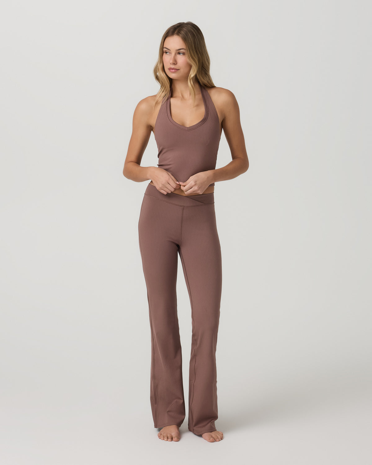 Inversion Rib Slim Flare Women's Sable Slim Flare Leggings - Vuori