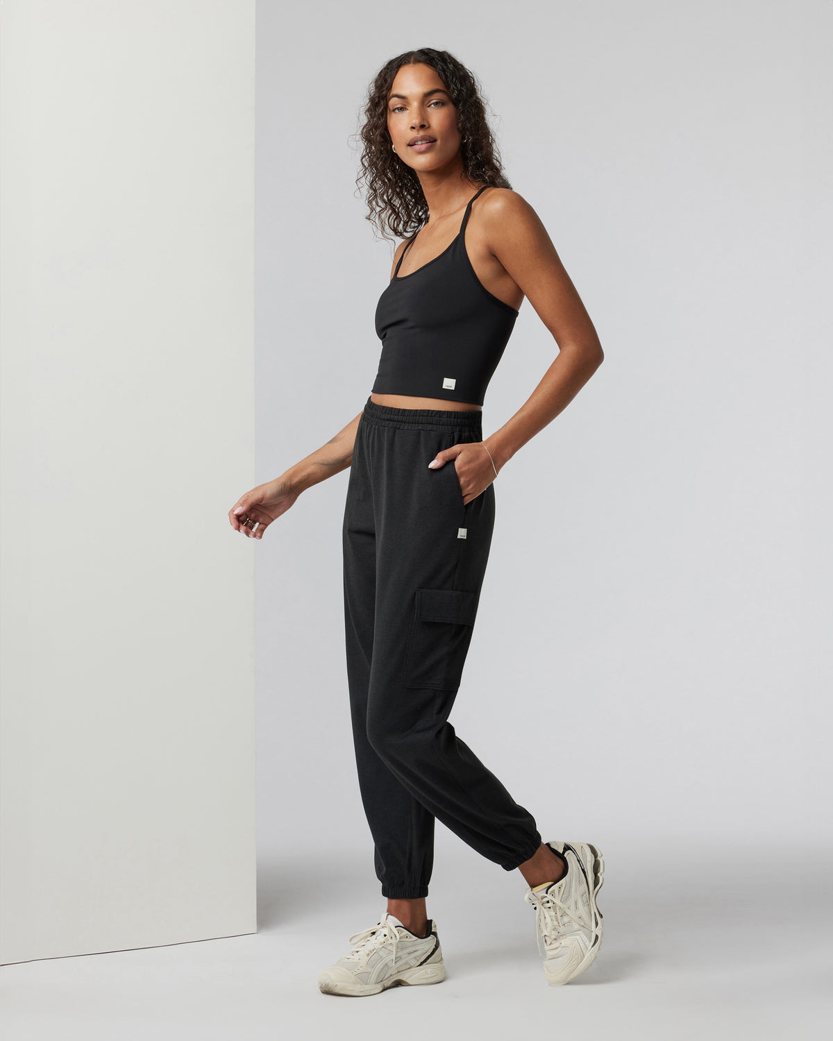 Boyfriend Cargo Sweatpant Black Heather Sweatpants - Vuori