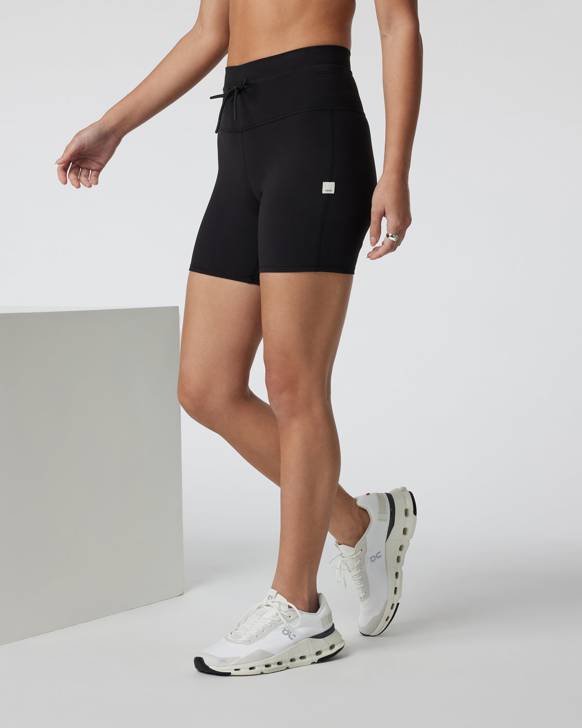 Daily Short Women's Black Biker Shorts - Vuori