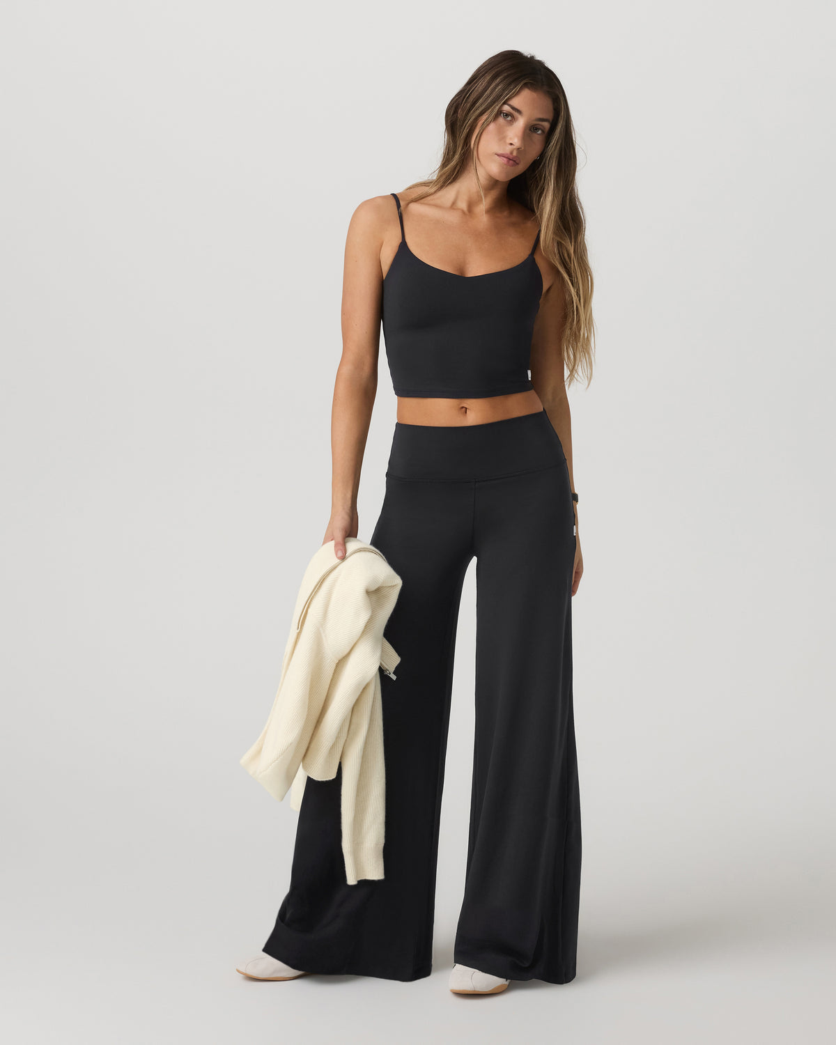 Halo Easy Wideleg Pant - Short Women's Solid Black Pants - Vuori