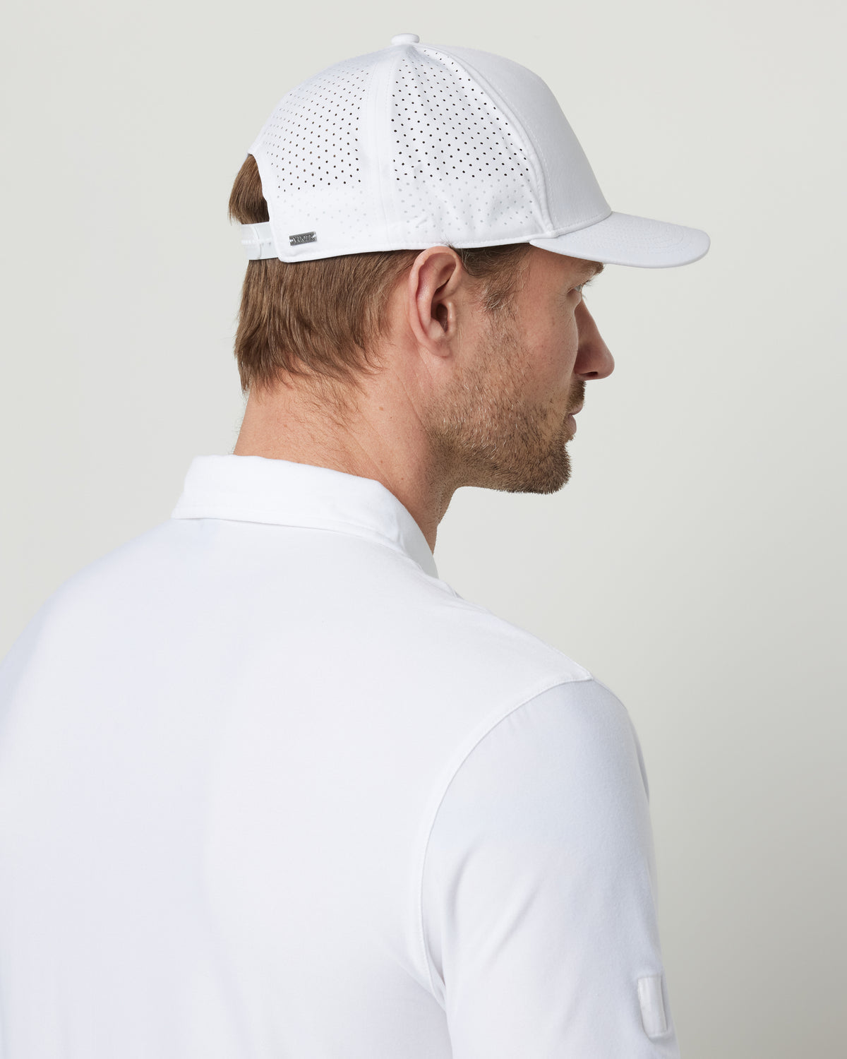 V1 Water Tech Hat White Floating Hat - Vuori