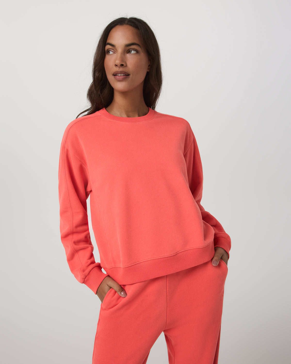 Sedona Seams Crew Women's Bright Coral Sweatshirt - Vuori