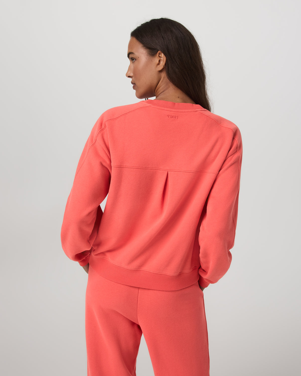 Sedona Seams Crew Women's Bright Coral Sweatshirt - Vuori