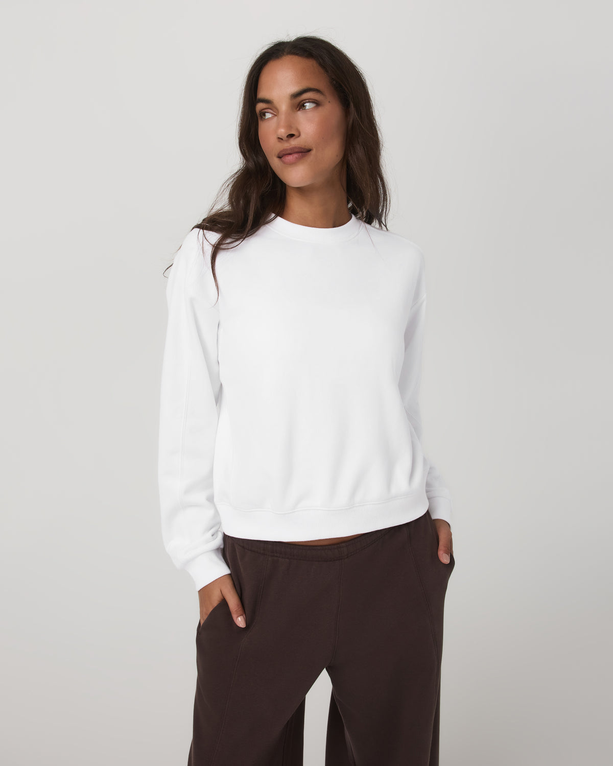Sedona Seams Crew Women's White Fleece Sweatshirt - Vuori