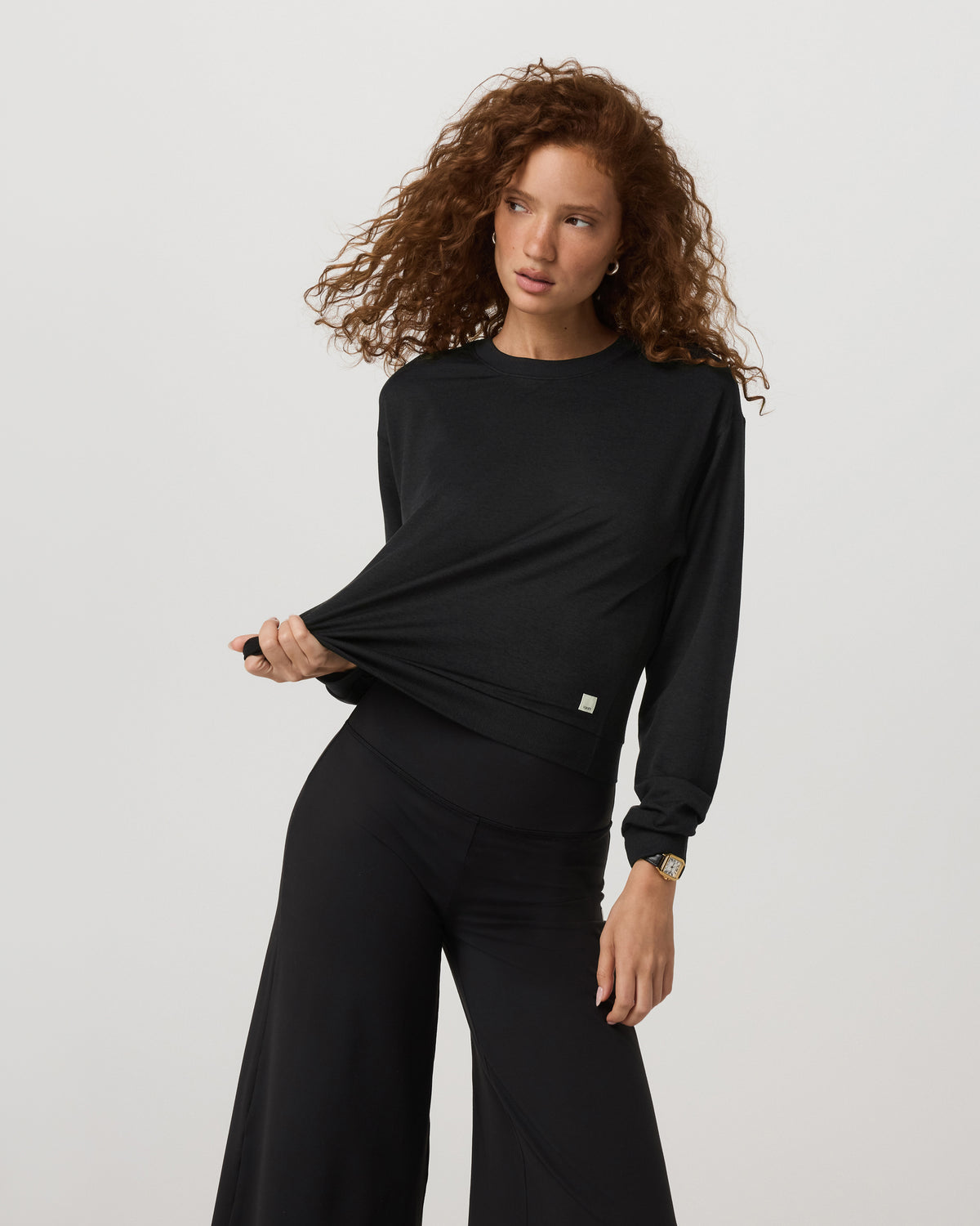 Halo Modern Crew Women's Black Heather Sweatshirt - Vuori