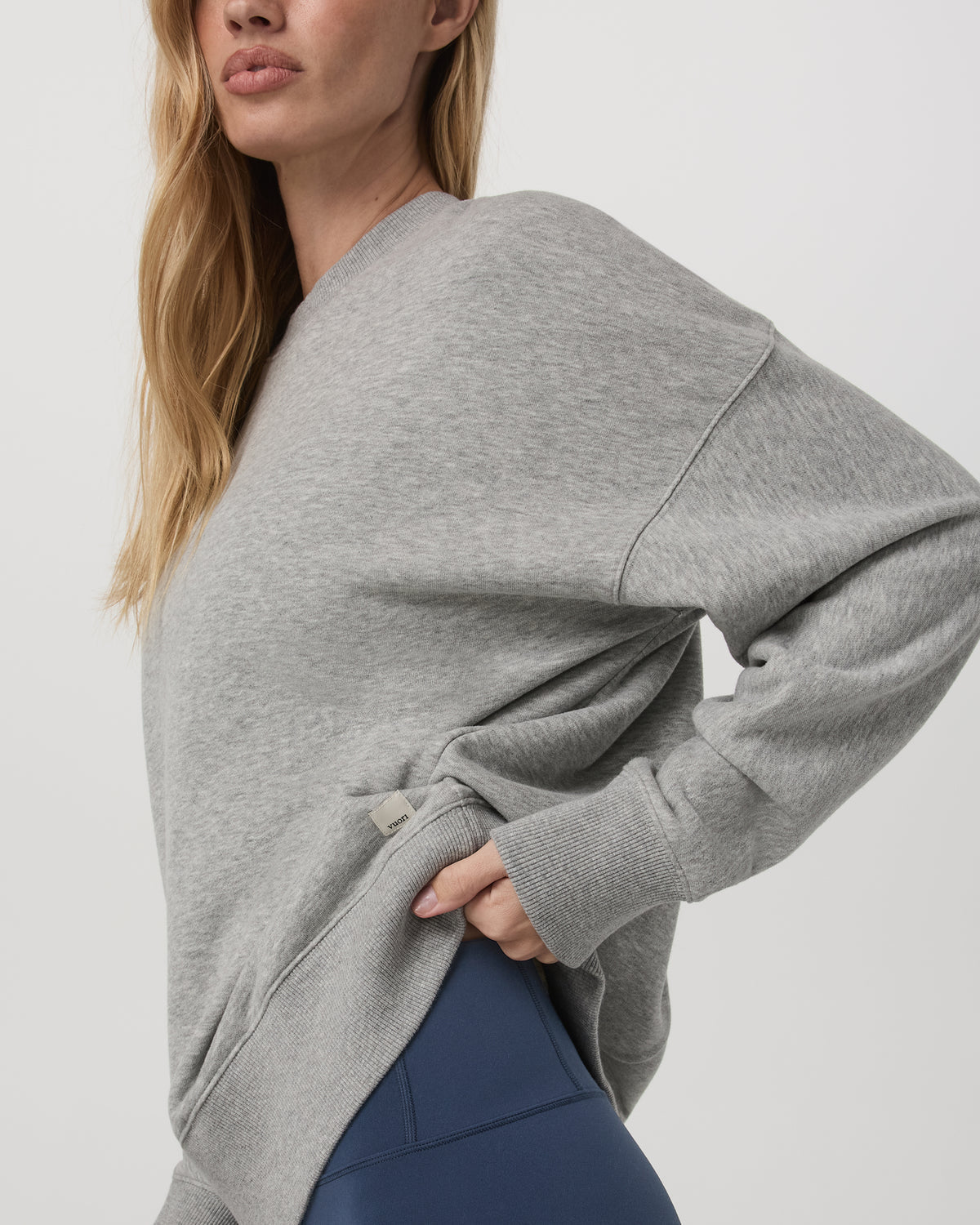 Sedona Weekender Crew Light Heather Grey Crewneck - Vuori