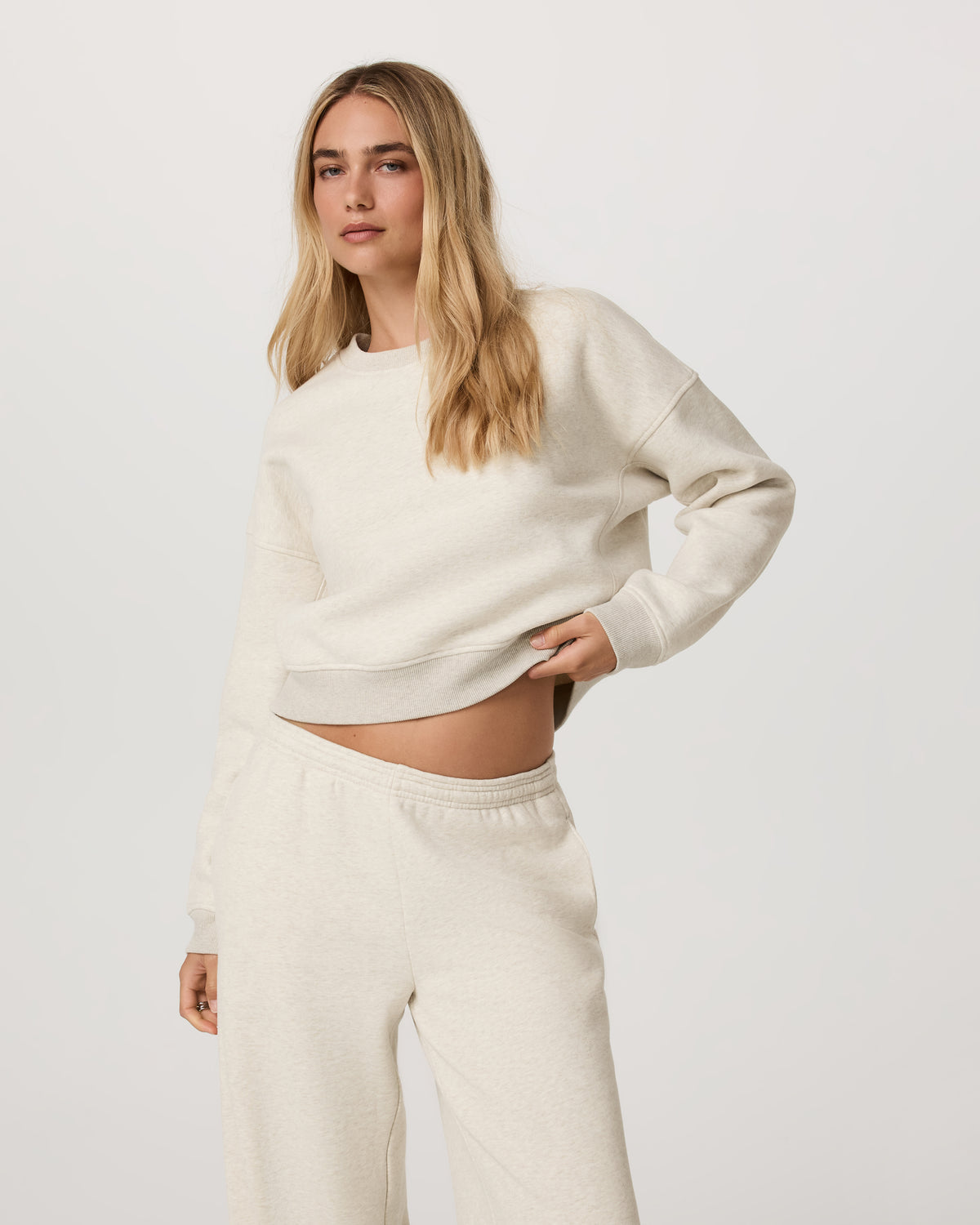 Restore Mini Crew Women's Bone Heather Crewneck - Vuori