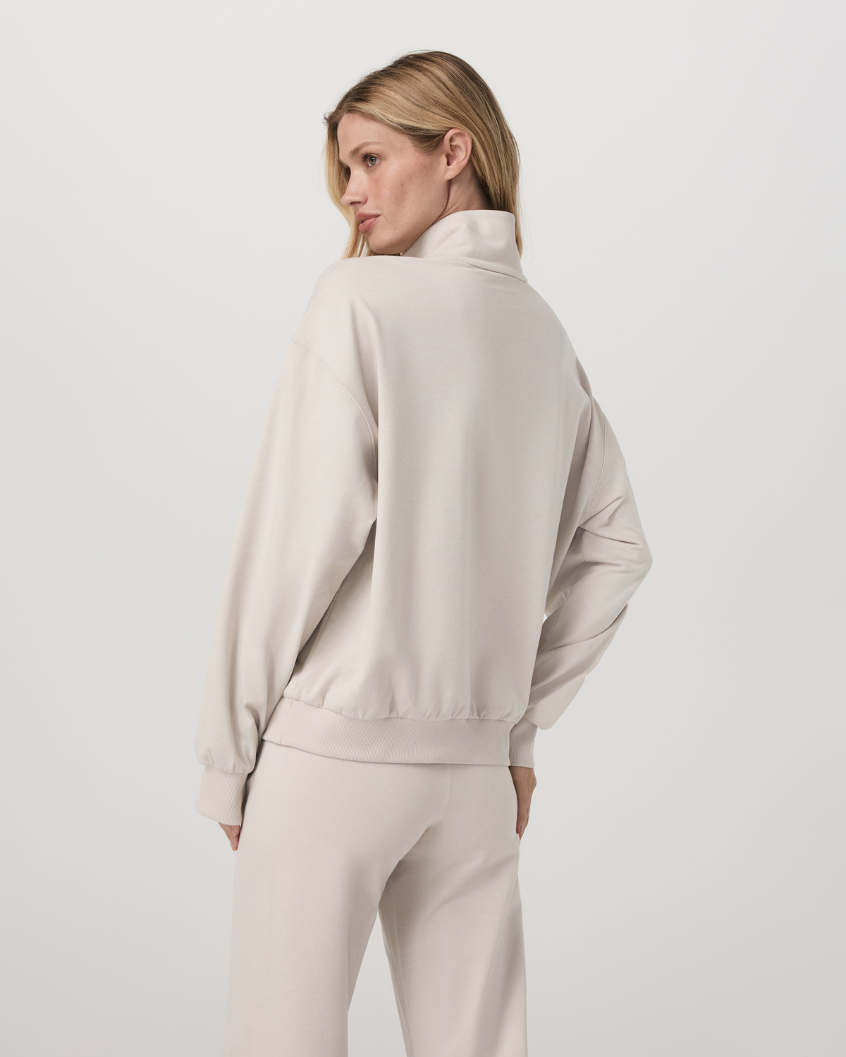 Granite Half Zip Women's Oatmeal Heather Sweatshirt - Vuori