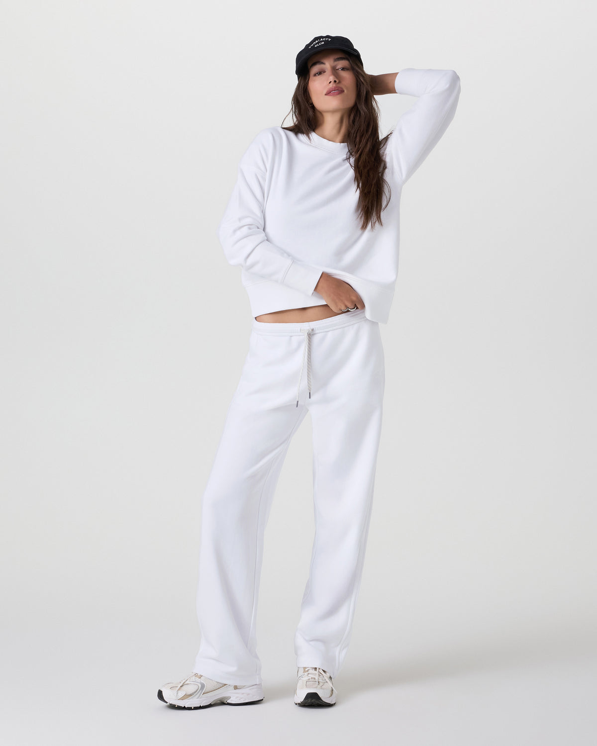 Sedona Weekender Crew Women's White Pullover - Vuori