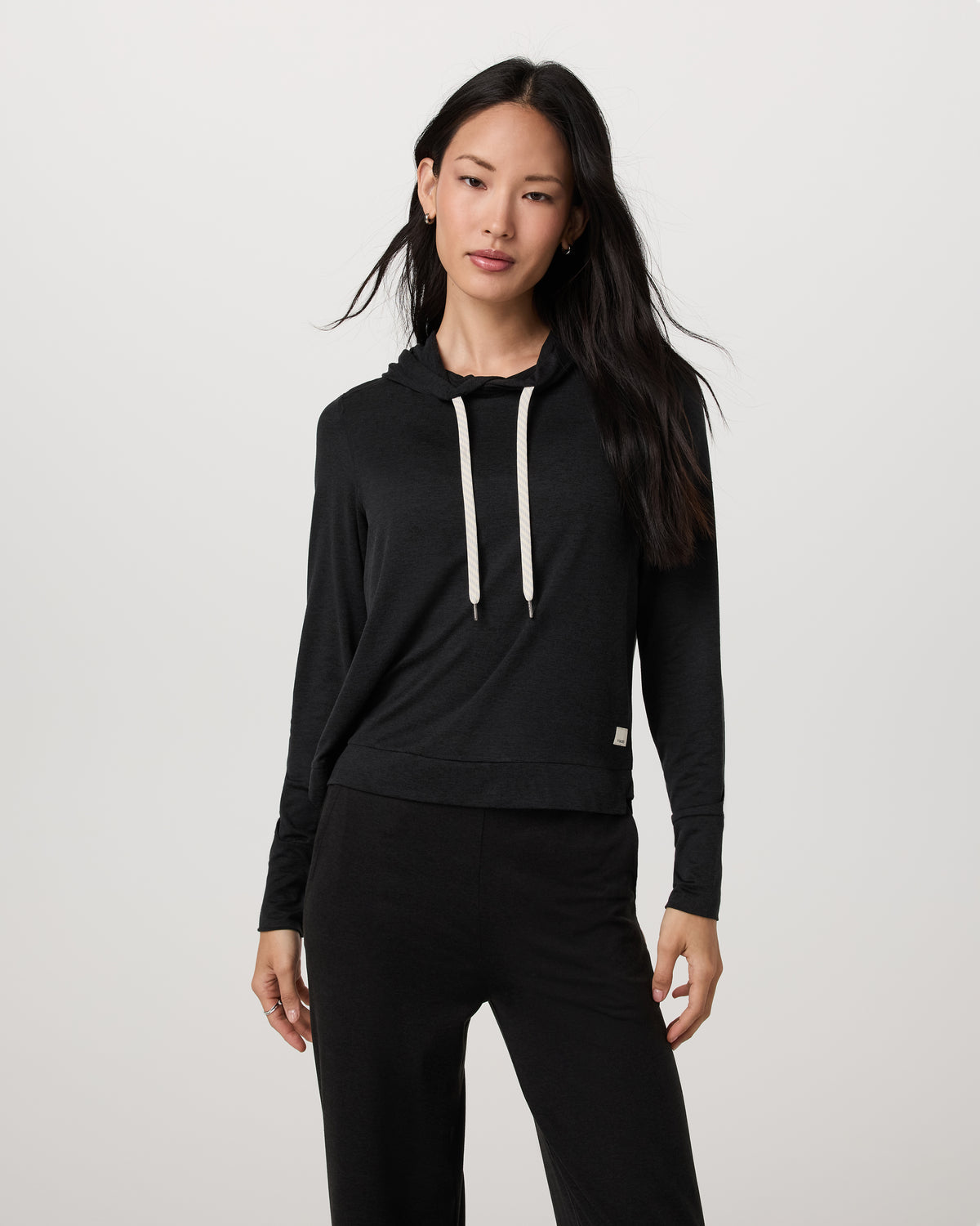 Halo Essential Hoodie Black Heather Sweatshirt - Vuori