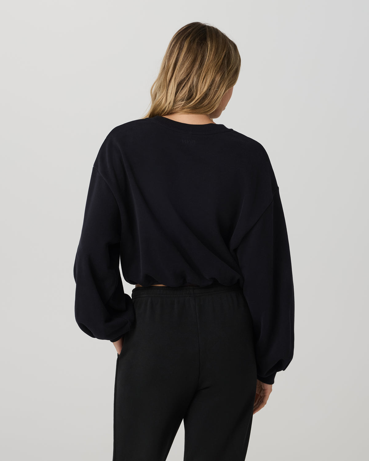 Sedona Bubble Crew Women's Black Pullover Crewneck - Vuori