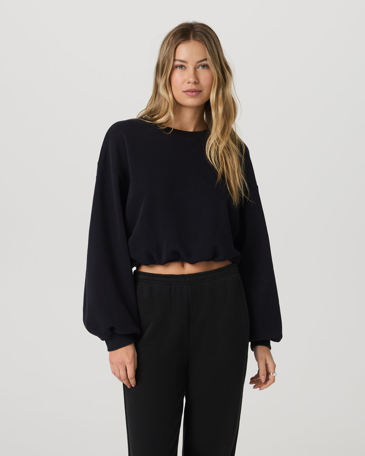 Sedona Bubble Crew Women's Black Pullover Crewneck - Vuori