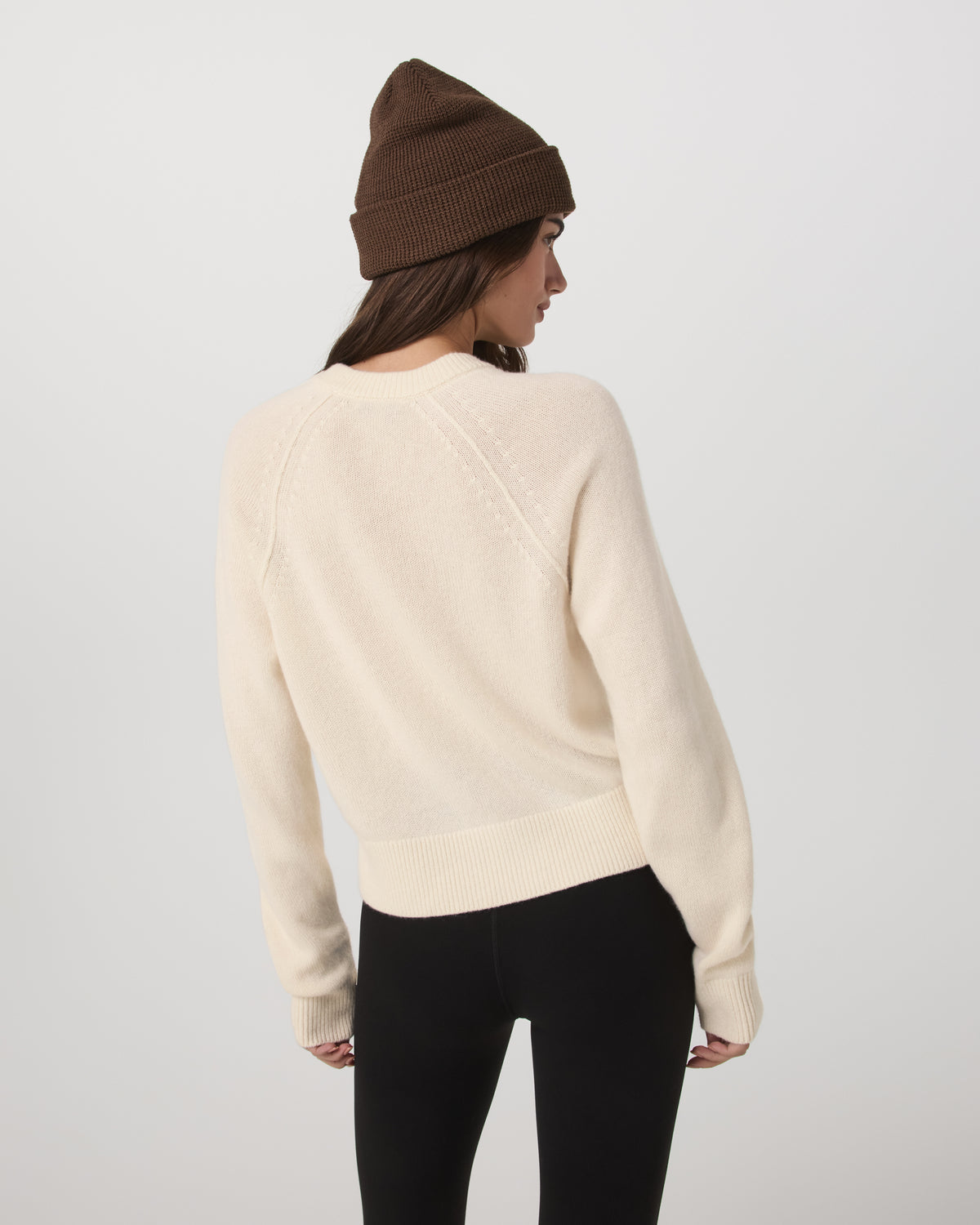 Émilie Cashmere Crew Women's Porcelain Pullover - Vuori