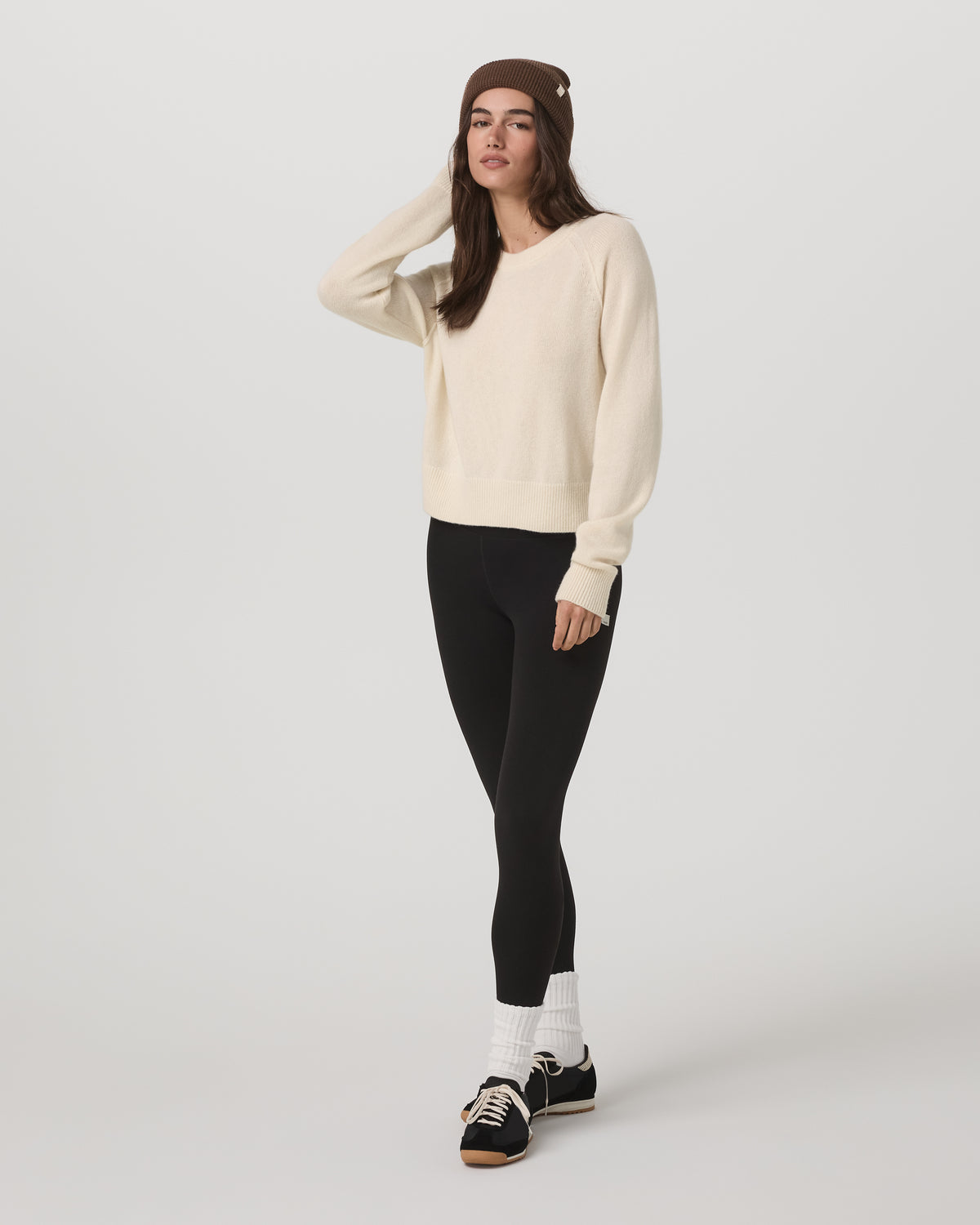 Émilie Cashmere Crew Women's Porcelain Pullover - Vuori