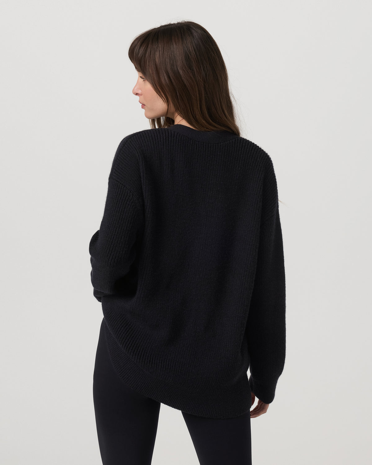 Alps Boyfriend Cardigan Women's Black Knit Sweater - Vuori