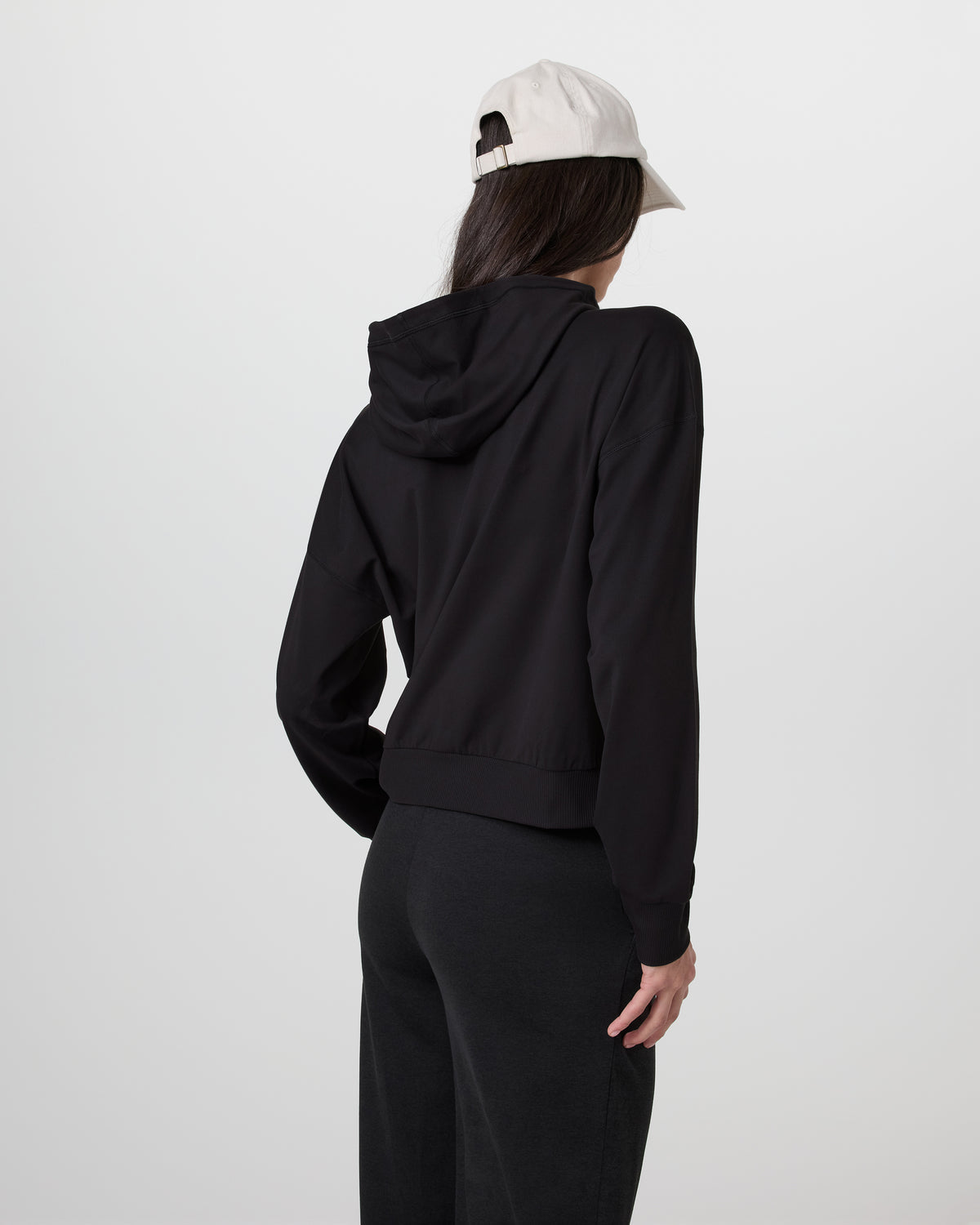 Halo Modern Full Zip Hoodie Solid Black - Vuori