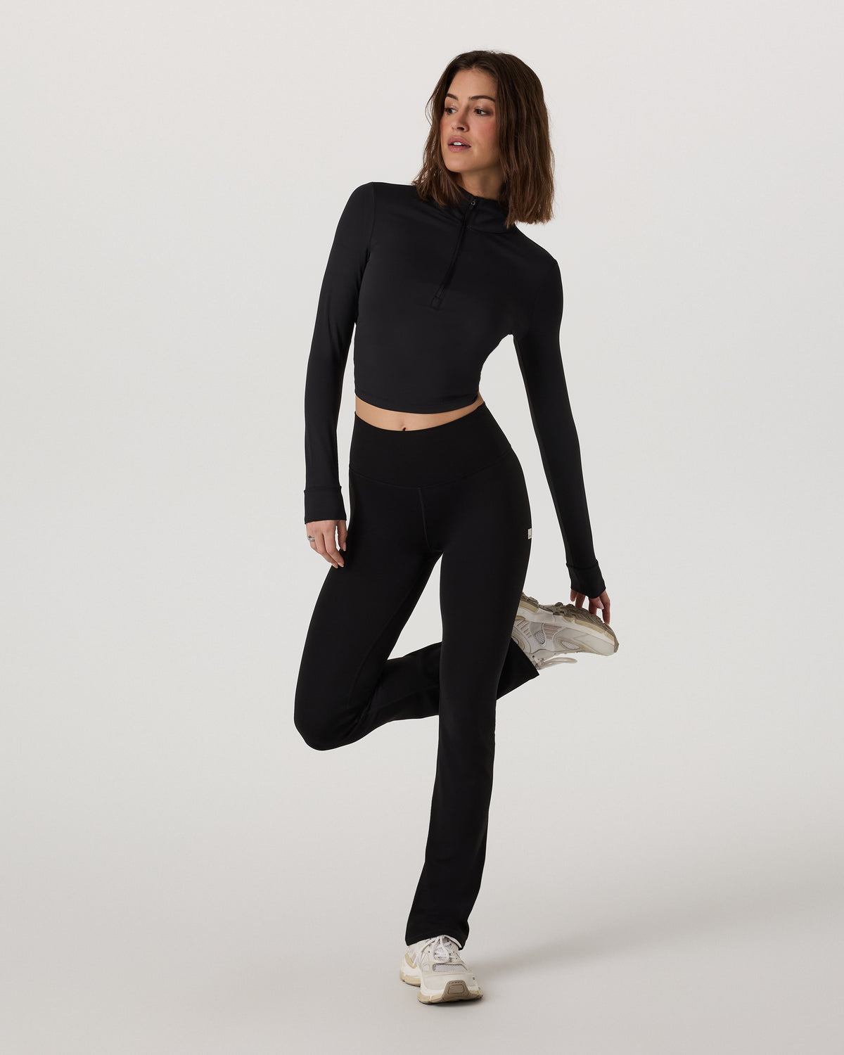 Studio Half Zip Women's Black Workout Jacket - Vuori