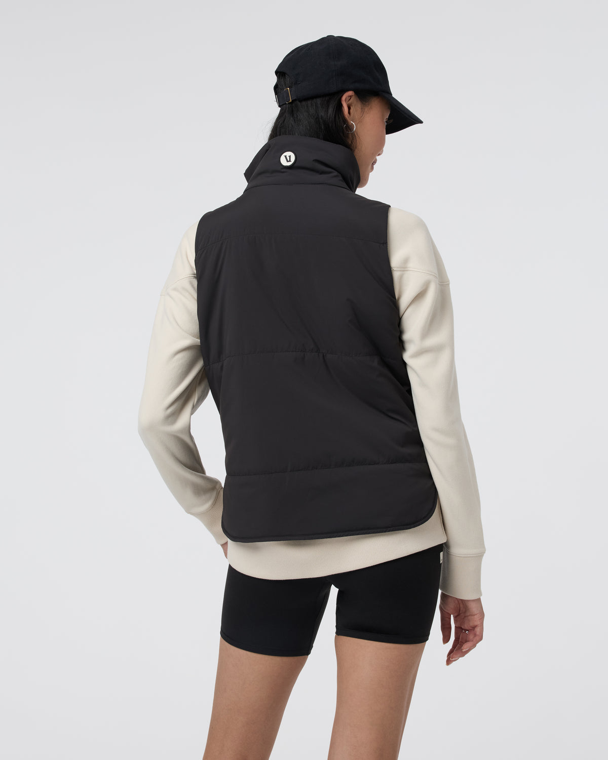 Canyon Insulated Vest Women's Black Vest - Vuori