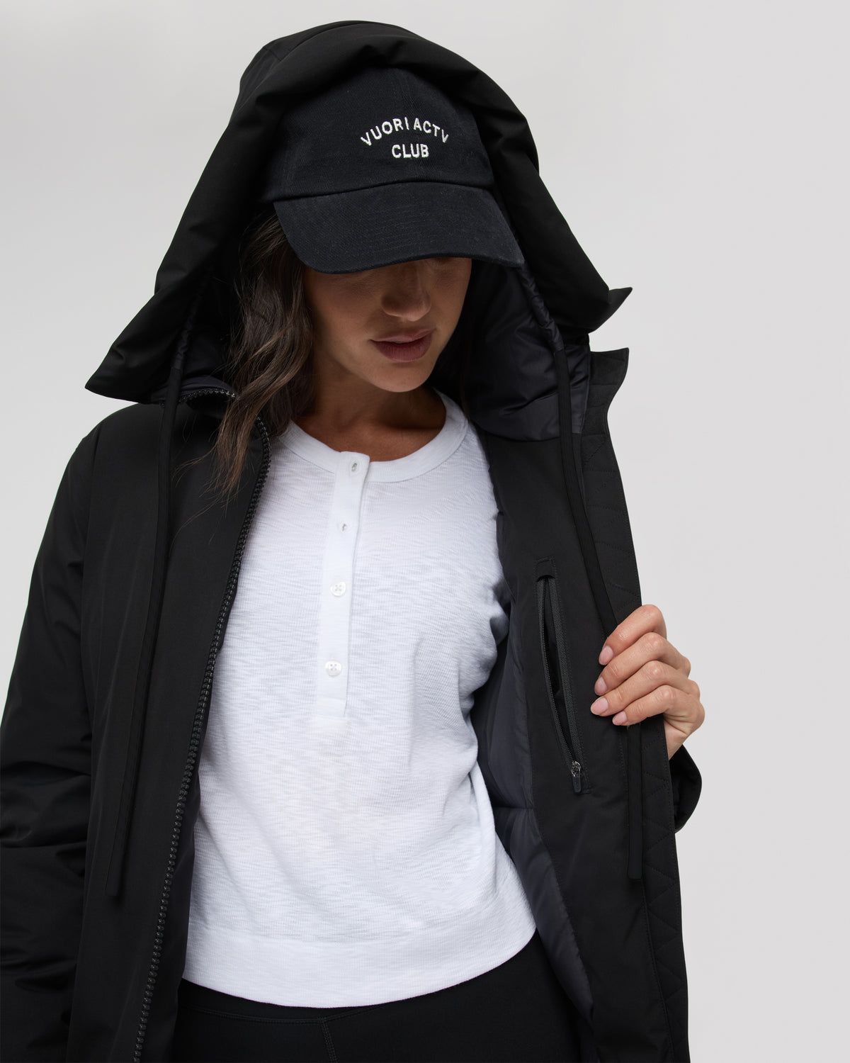 Icelandic Anorak Women's Black Waterproof Jacket - Vuori