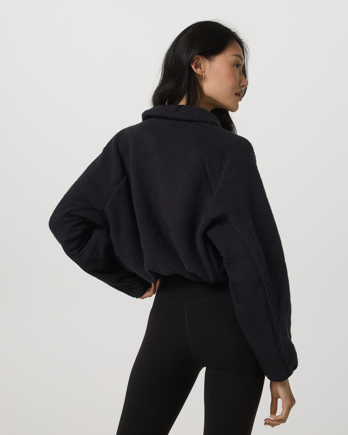 Alpine Jacket Women's Cozy Fleece Jacket in Black| Vuori - Vuori