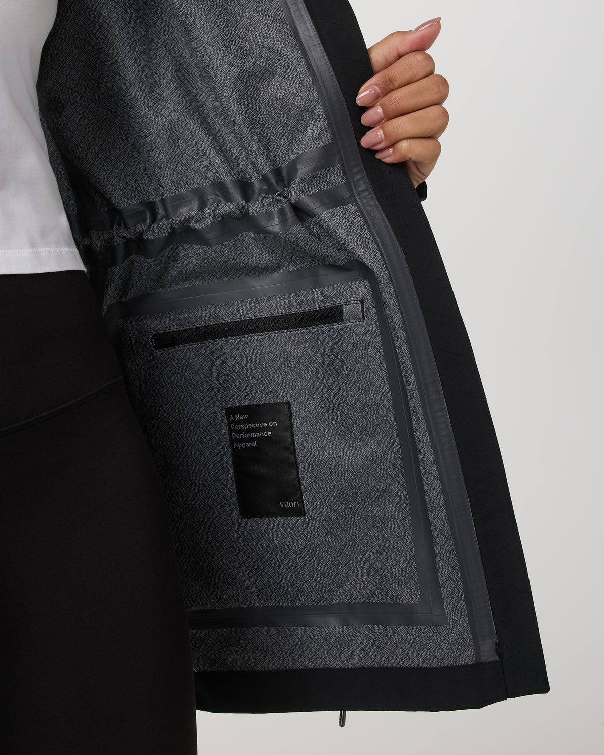 Pfeiffer Rain Jacket Black - Vuori