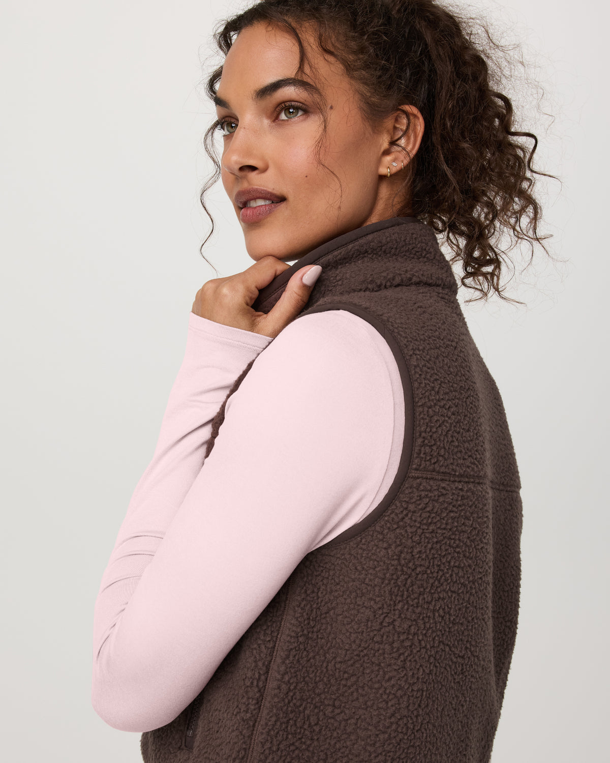 Alpine Vest Women's Java Fleece Vest - Vuori