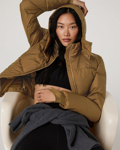 Alta Down Jacket Women's Puffer Jacket in Rum - Vuori