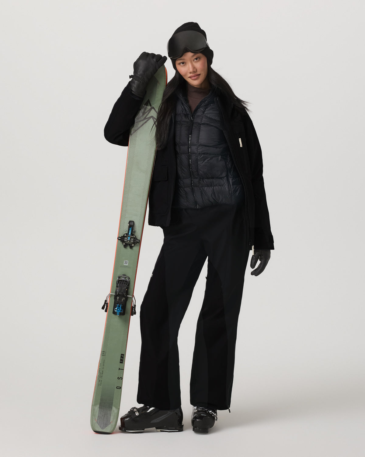 Women's Taika Snow Shell Black Ski/Board Jacket - Vuori