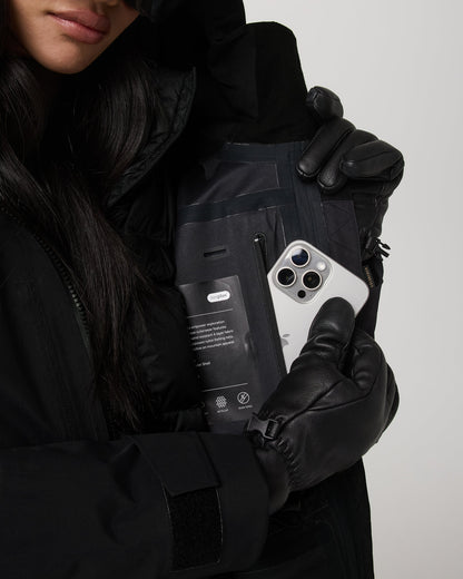 Women's Taika Snow Shell Black Ski/Board Jacket - Vuori