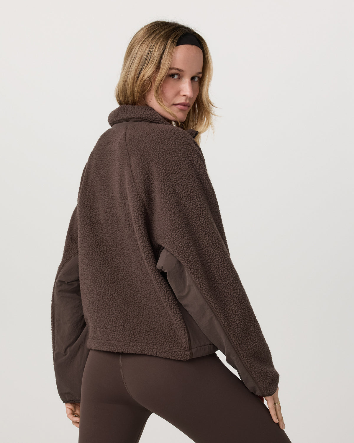 Alpine Jacket Women's Cozy Fleece Jacket in Java - Vuori