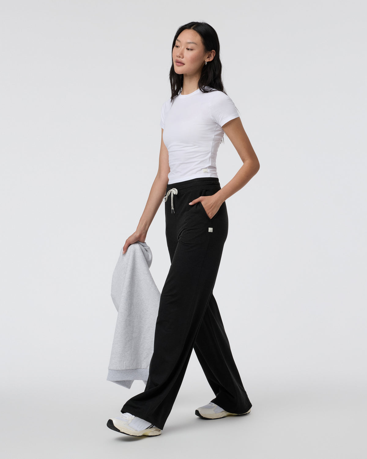 Halo Essential Wideleg Black Heather Pants - Vuori