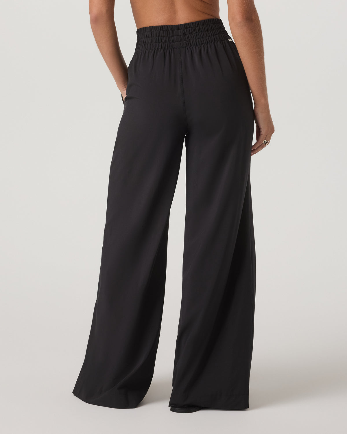 Villa Wideleg Black Lightweight Wide Leg Pants - Vuori