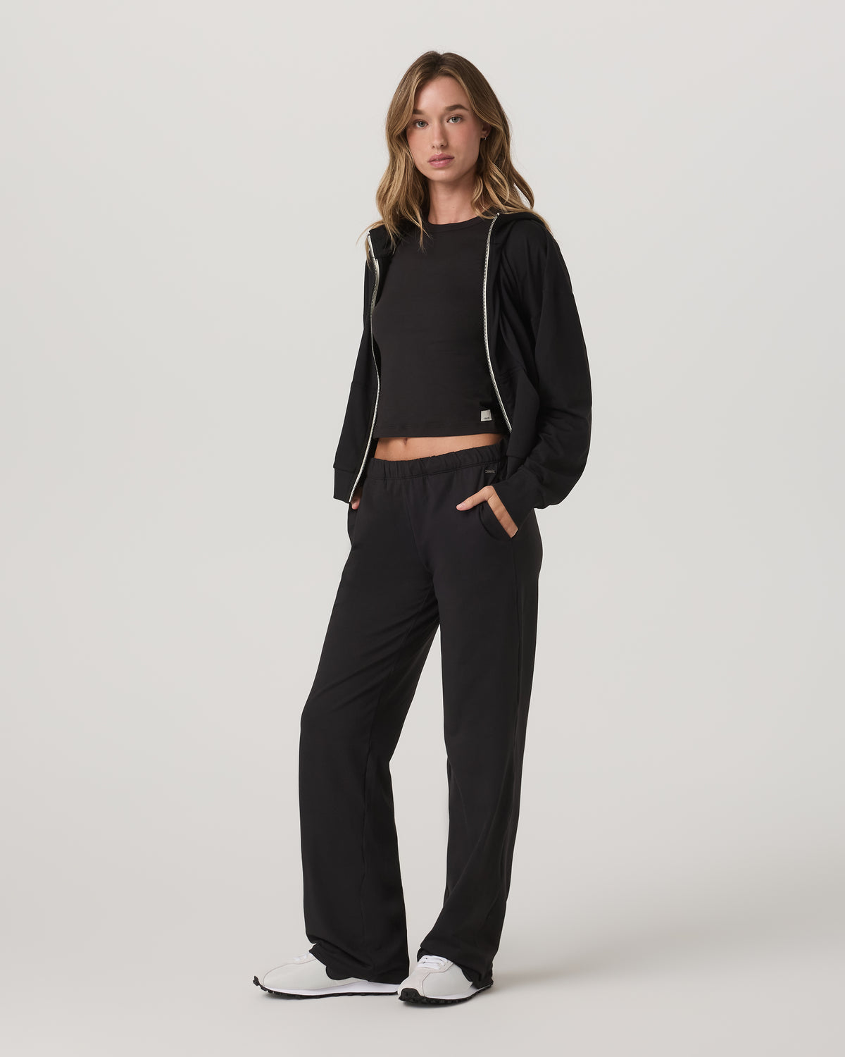Halo Straight Leg Pant Women's Solid Black Pants - Vuori