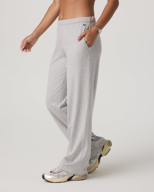 Women's Halo Modern Straight Leg Pant-Short Pale Grey - Vuori
