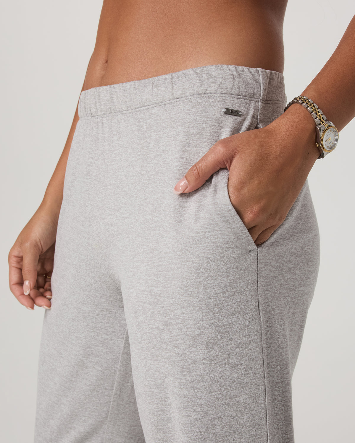 Women's Halo Modern Straight Leg Pant-Short Pale Grey - Vuori