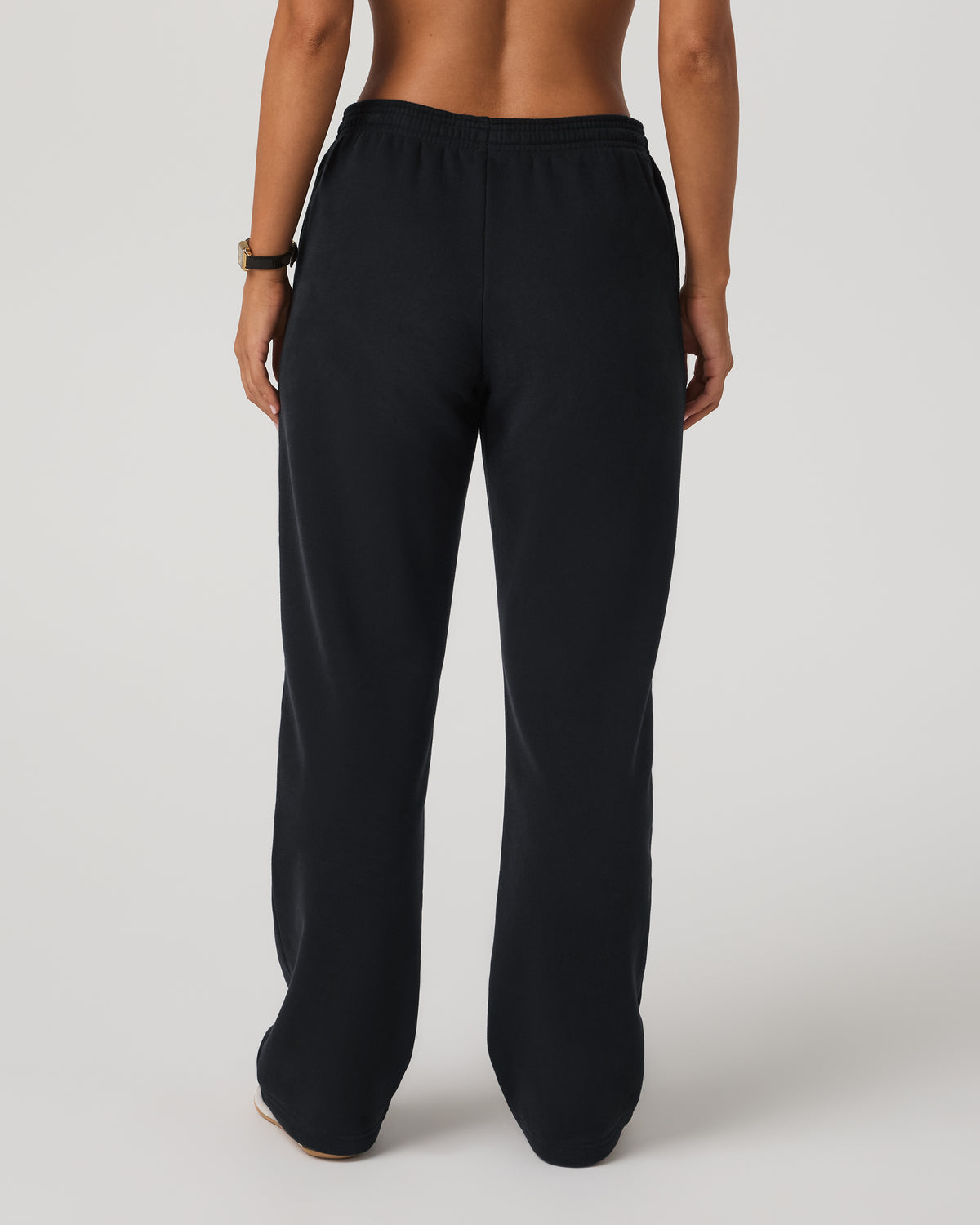 Restore Straight Leg Sweatpant – Short Washed Black - Vuori