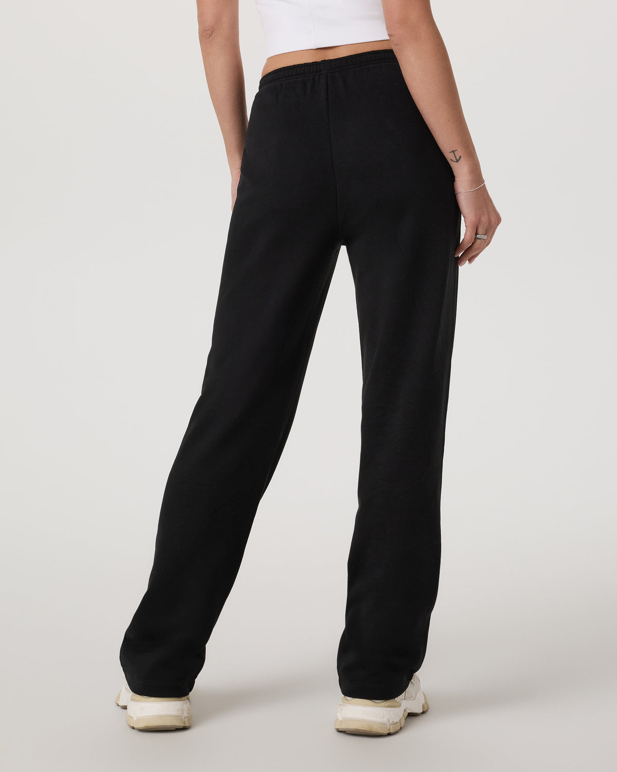 Sedona Straight Leg Sweatpant - Long Women's Black Pant - Vuori