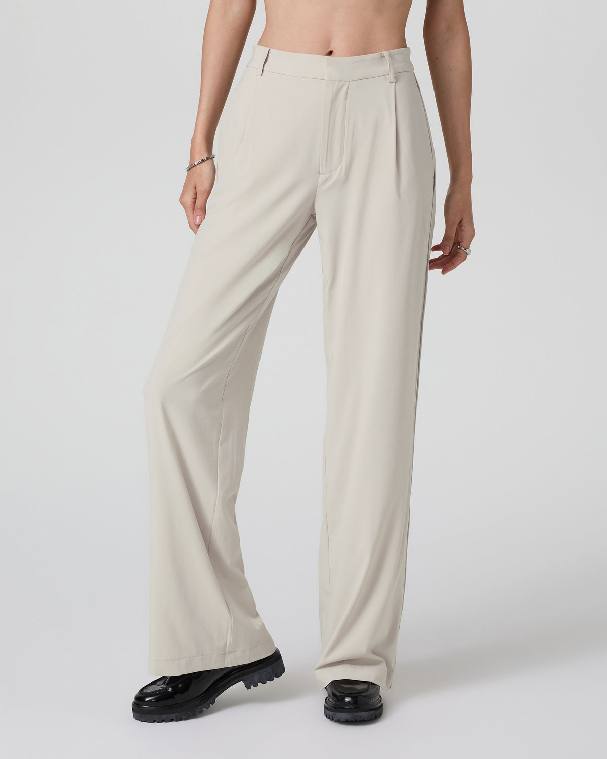 Villa Trouser-Short Mushroom Tailored Pants - Vuori