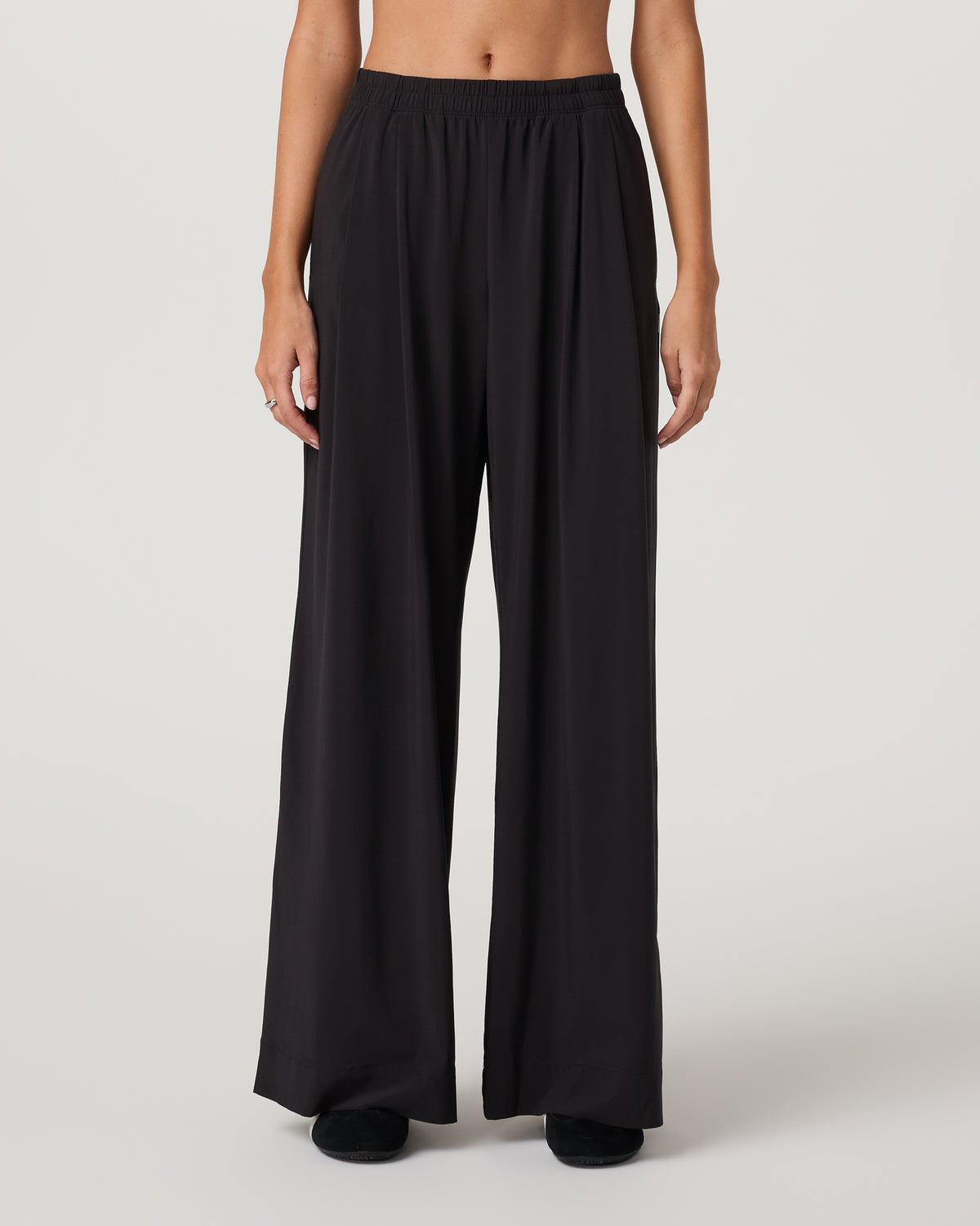Villa Vibes Wideleg Women's Black Ultra-Wide Leg Pants - Vuori