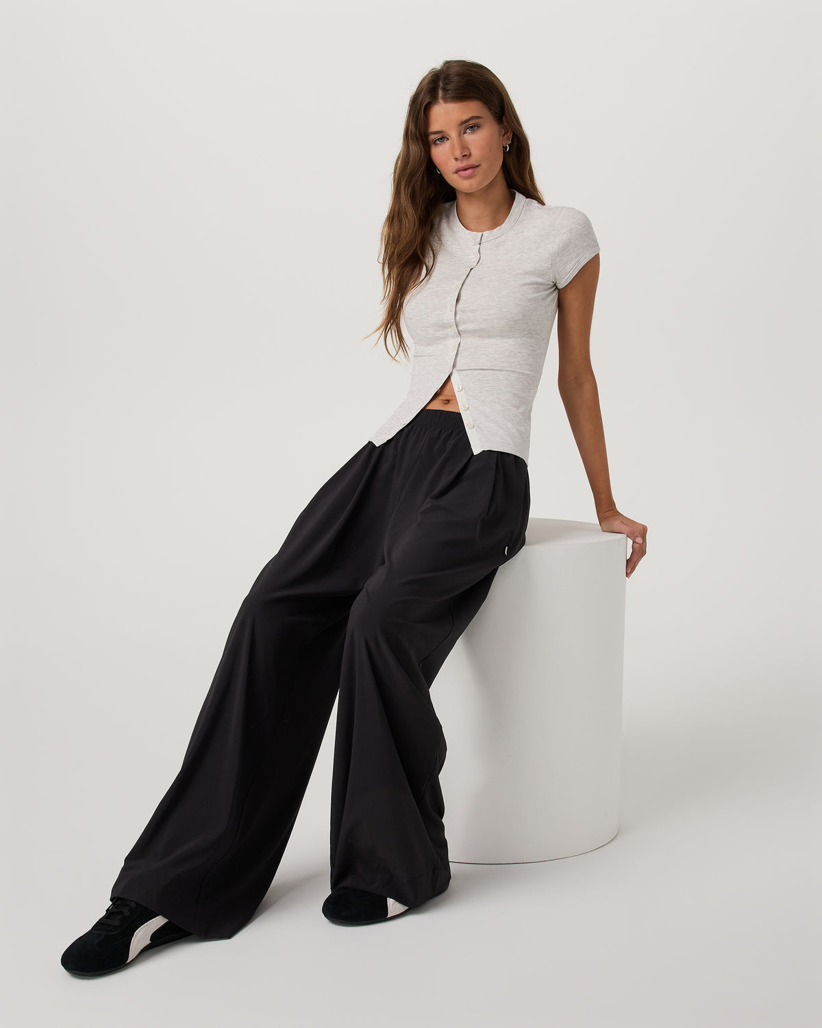 Villa Vibes Wideleg Women's Black Ultra-Wide Leg Pants - Vuori