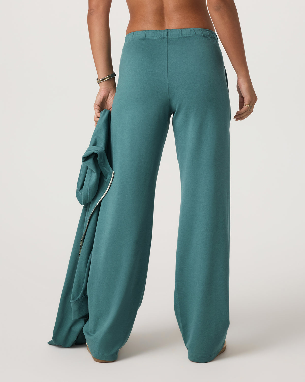 Halo Straight Leg - Long Women's Bluegrass Heather Pant - Vuori