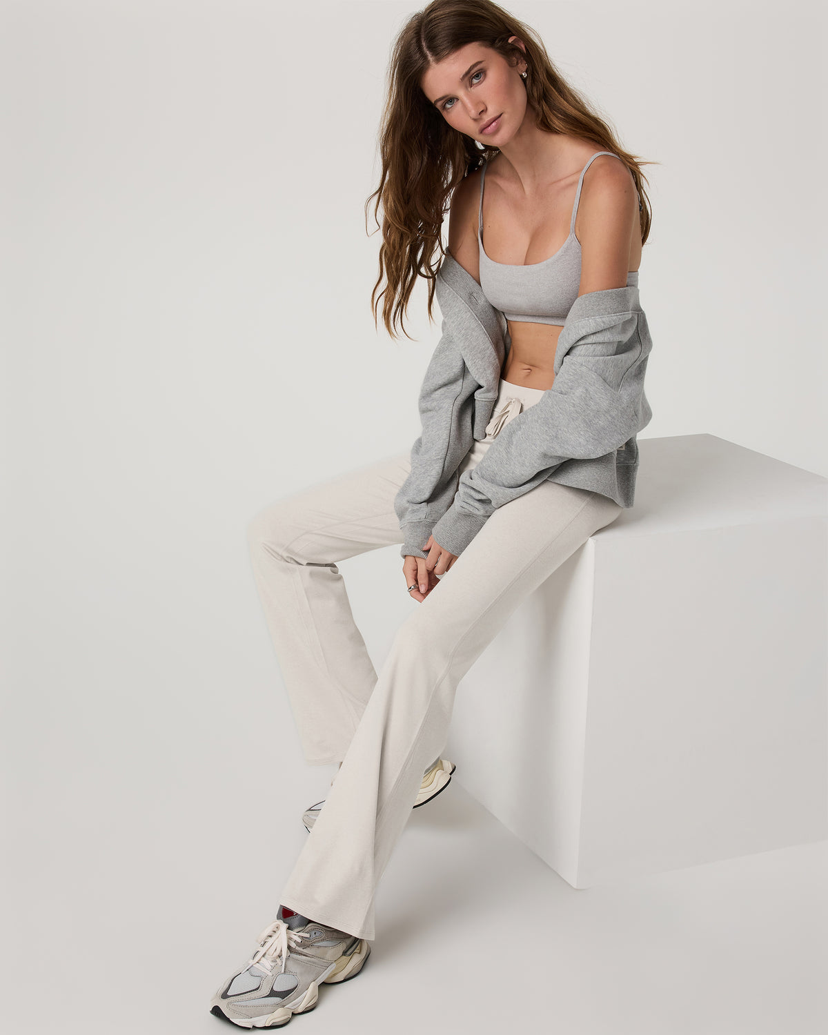 Halo Flare Pant Women's Ecru Heather Pants - Vuori